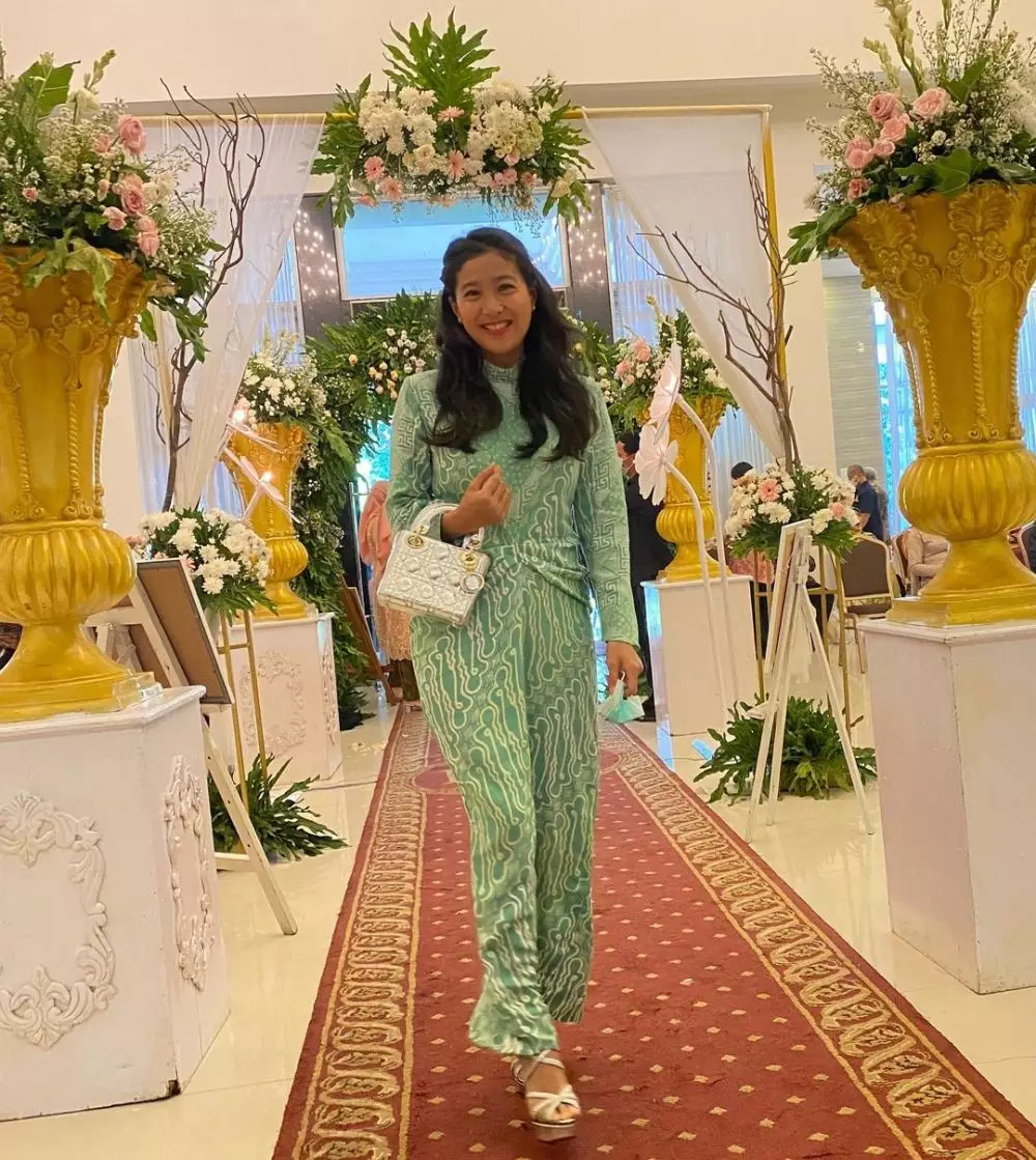 potret Olivia Zalianty kenakan dress © 2021 brilio.net potret Olivia Zalianty kenakan dress © 2021 brilio.net