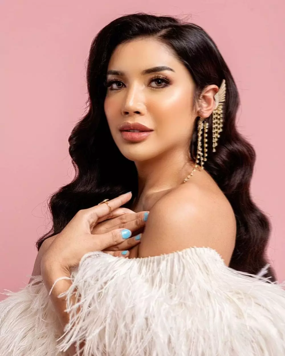 Pemotretan Millendaru dengan tema Dewi Yunani © 2021 brilio.net