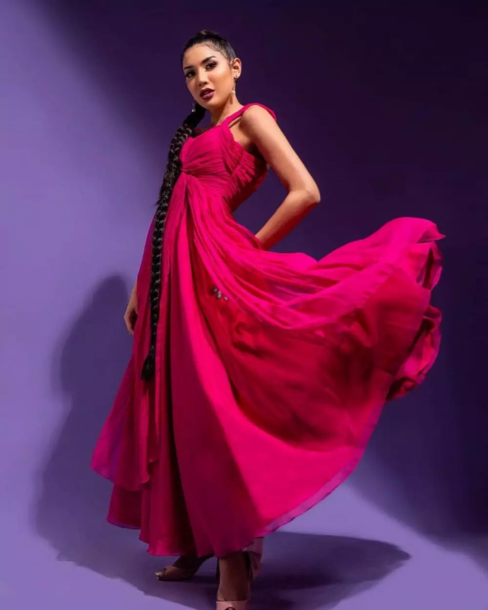 Pemotretan Millendaru dengan tema Dewi Yunani © 2021 brilio.net