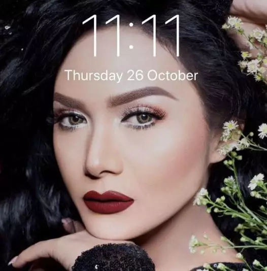 wallpaper handphone Krisdayanti © Instagram
