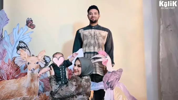 Irish Bella & Ammar Zoni dengan gambar 2 dimensi © 2021 brilio.net