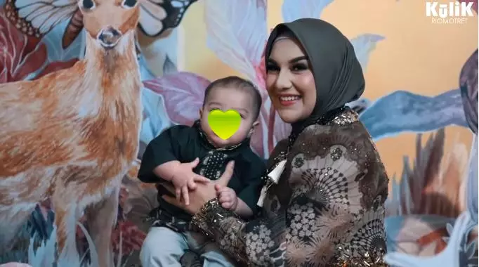 Irish Bella & Ammar Zoni dengan gambar 2 dimensi © 2021 brilio.net