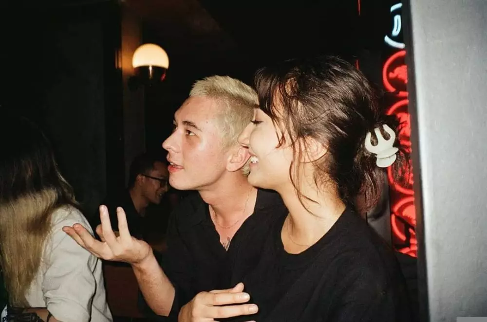 Potret mesra Jerome Kurnia dan Carissa Perusset © 2021 brilio.net Potret mesra Jerome Kurnia dan Carissa Perusset © 2021 brilio.net