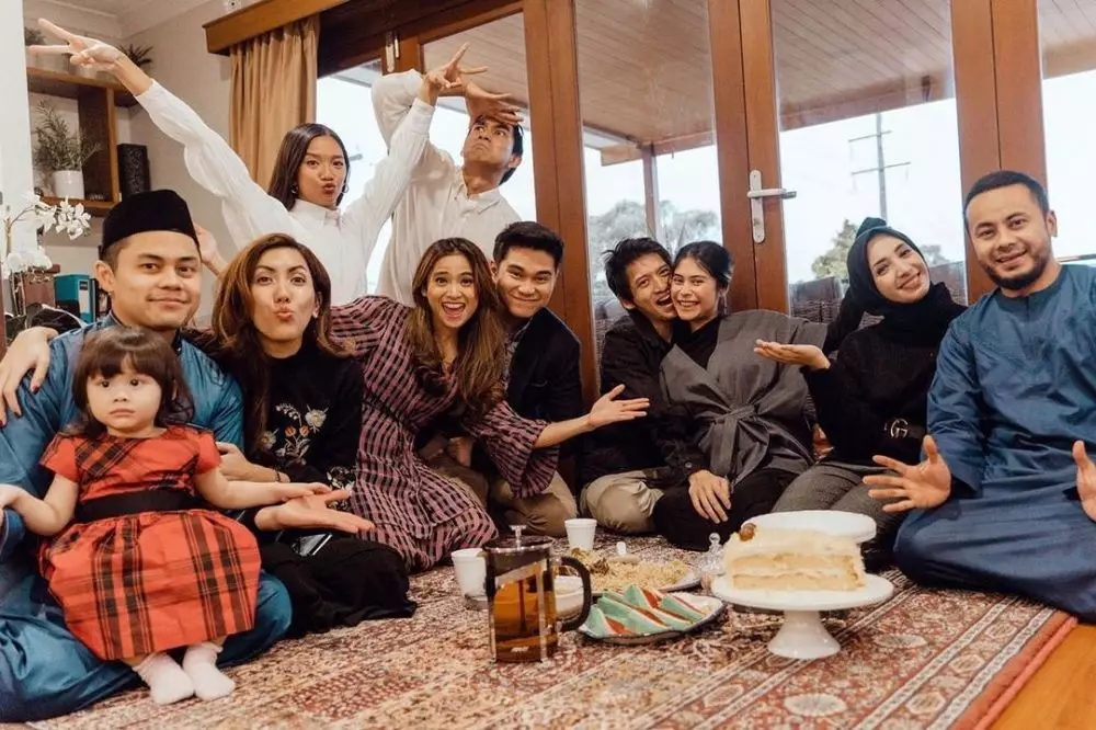 Potret kompak Acha Septriasa dan geng-nya Instagram © 2021 brilio.net