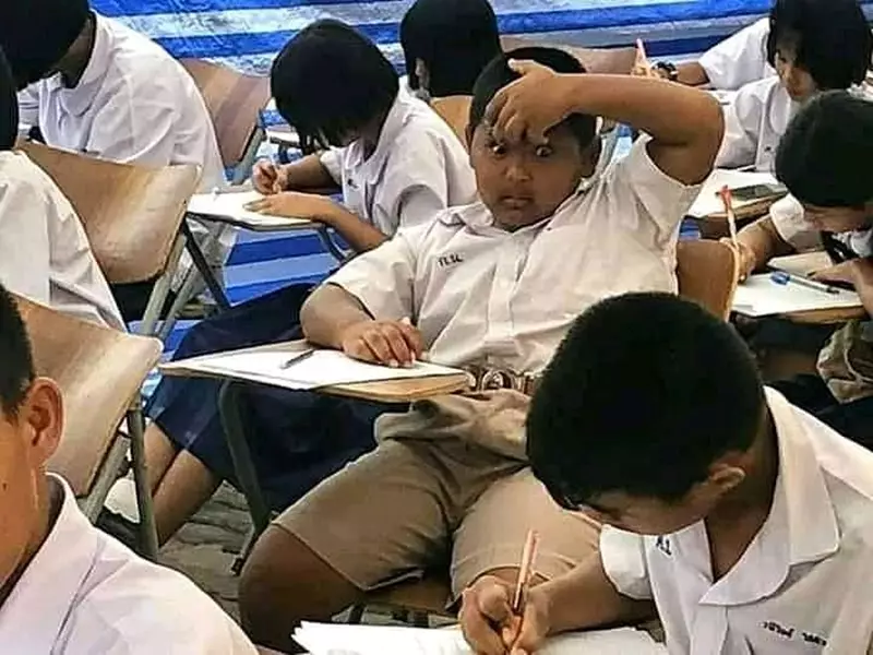 siswa hadapi ujian kocak © Berbagai Sumber