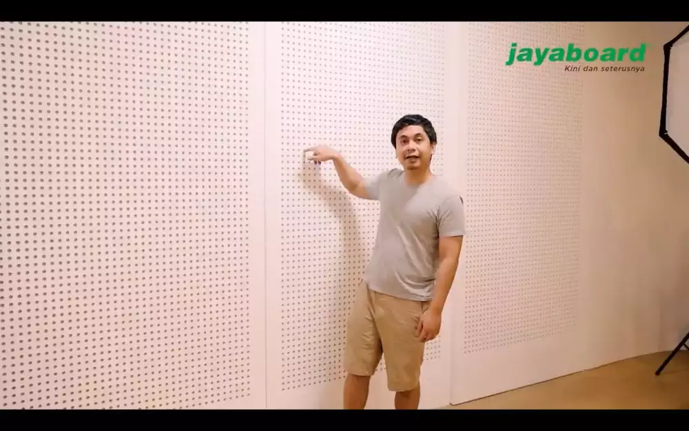 ruang kerja di rumah Raditya Dika usai revonasi YouTube