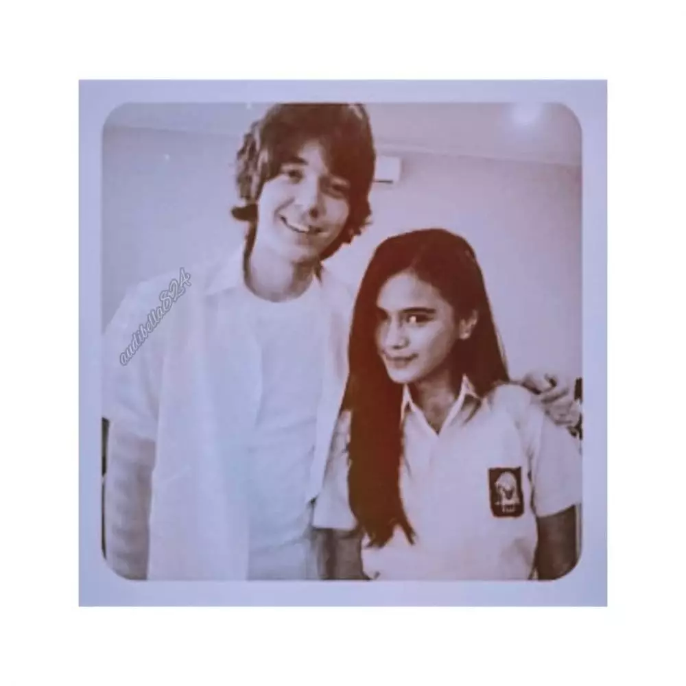 Stefan William dan pasangan di sinetron © 2021 brilio.net Stefan William dan pasangan di sinetron © 2021 brilio.net