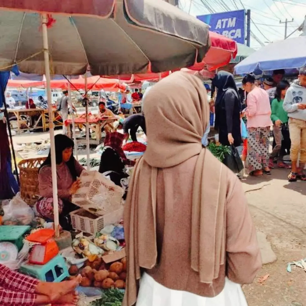 editan foto cewek di supermarket © berbagai sumber editan foto cewek di supermarket © berbagai sumber