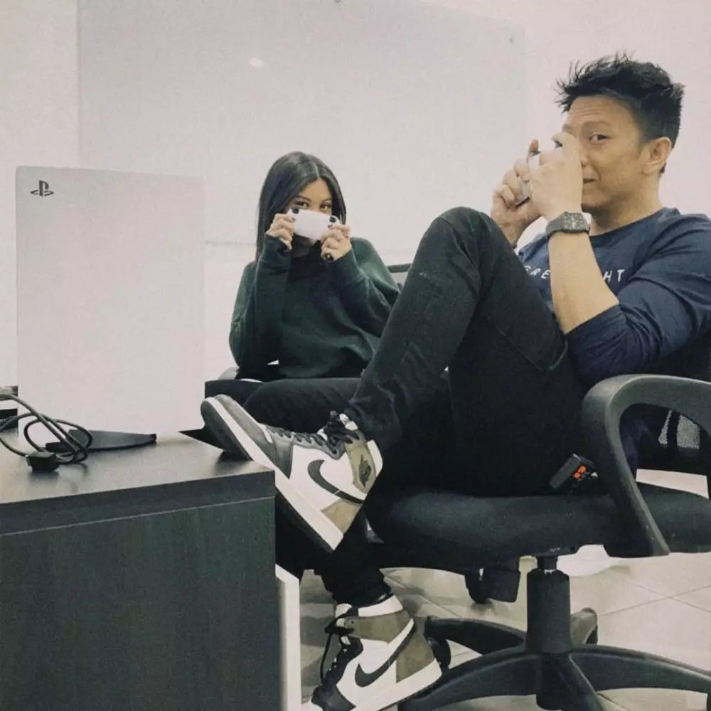 potret kebersamaan Ariel Noah dan Naura Hakim © 2021 brilio.net potret kebersamaan Ariel Noah dan Naura Hakim © 2021 brilio.net