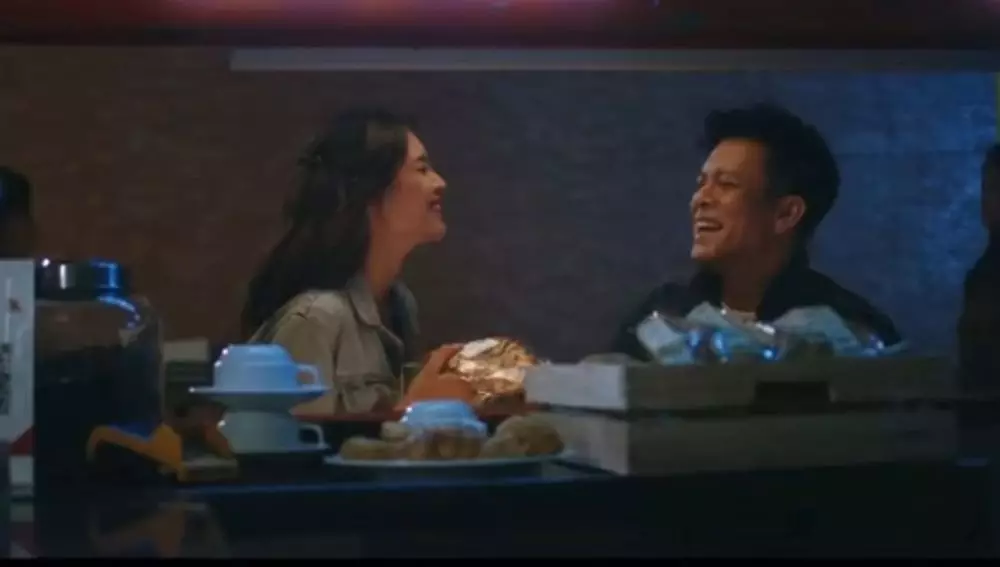 potret kebersamaan Ariel Noah dan Naura Hakim © 2021 brilio.net potret kebersamaan Ariel Noah dan Naura Hakim © 2021 brilio.net