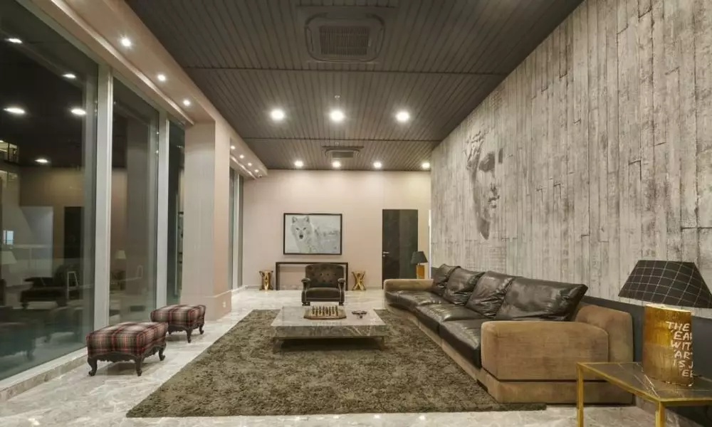 potret kantor produksi shah rukh khan dan gauri © Instagram