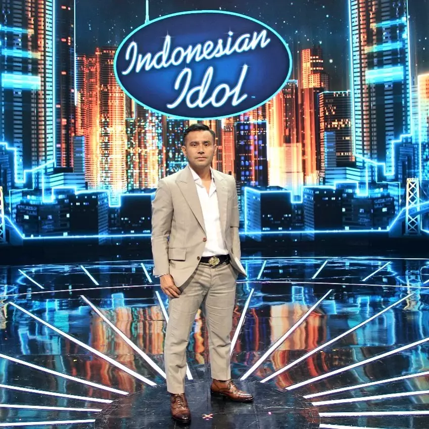 seleb sukses jadi juri pencarian bakat © Instagram