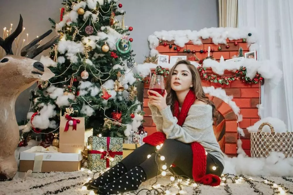 Potret Jessica Mila saat bermakeup tebal © 2021 brilio.net