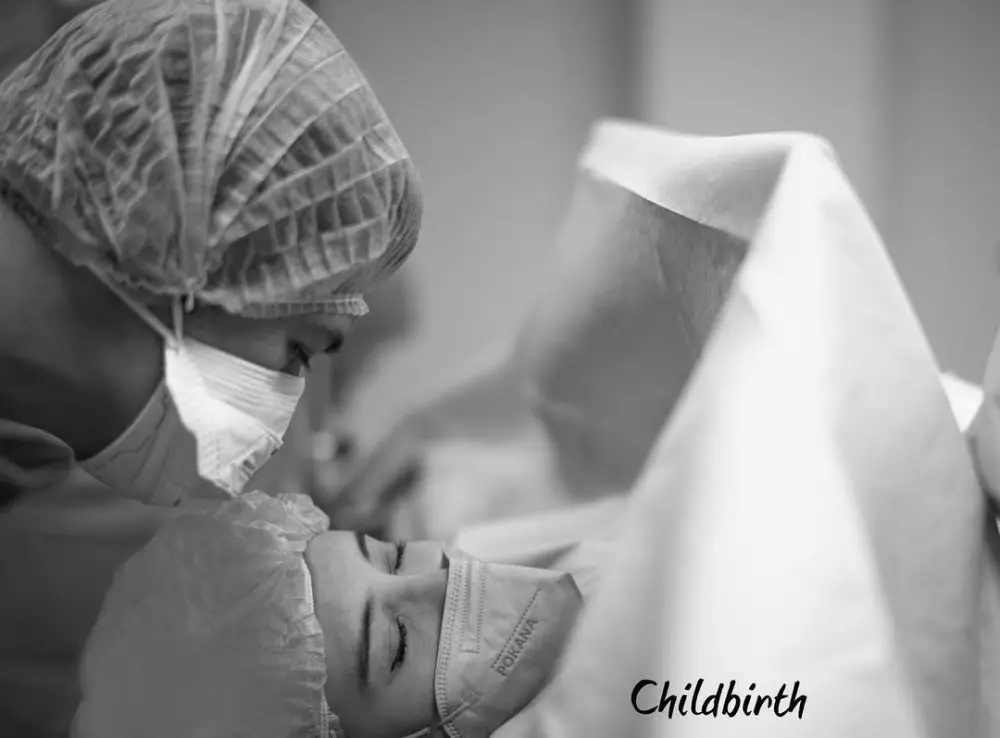 Momen Zaskia Sungkar melahirkan anak pertama © 2021 brilio.net Momen Zaskia Sungkar melahirkan anak pertama © 2021 brilio.net