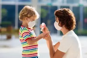 3 Cara mengajarkan anak menjaga kebersihan dan kesehatan saat pandemi