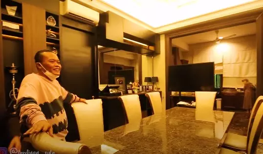 Potret ruang makan rumah baru Atta Halilintar © YouTube