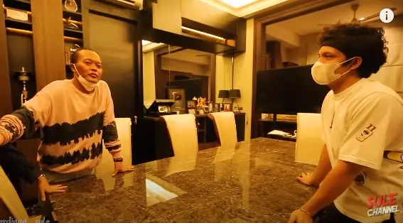 Potret ruang makan rumah baru Atta Halilintar © YouTube