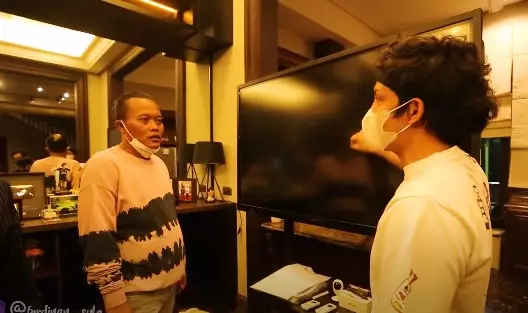 Potret ruang makan rumah baru Atta Halilintar © YouTube