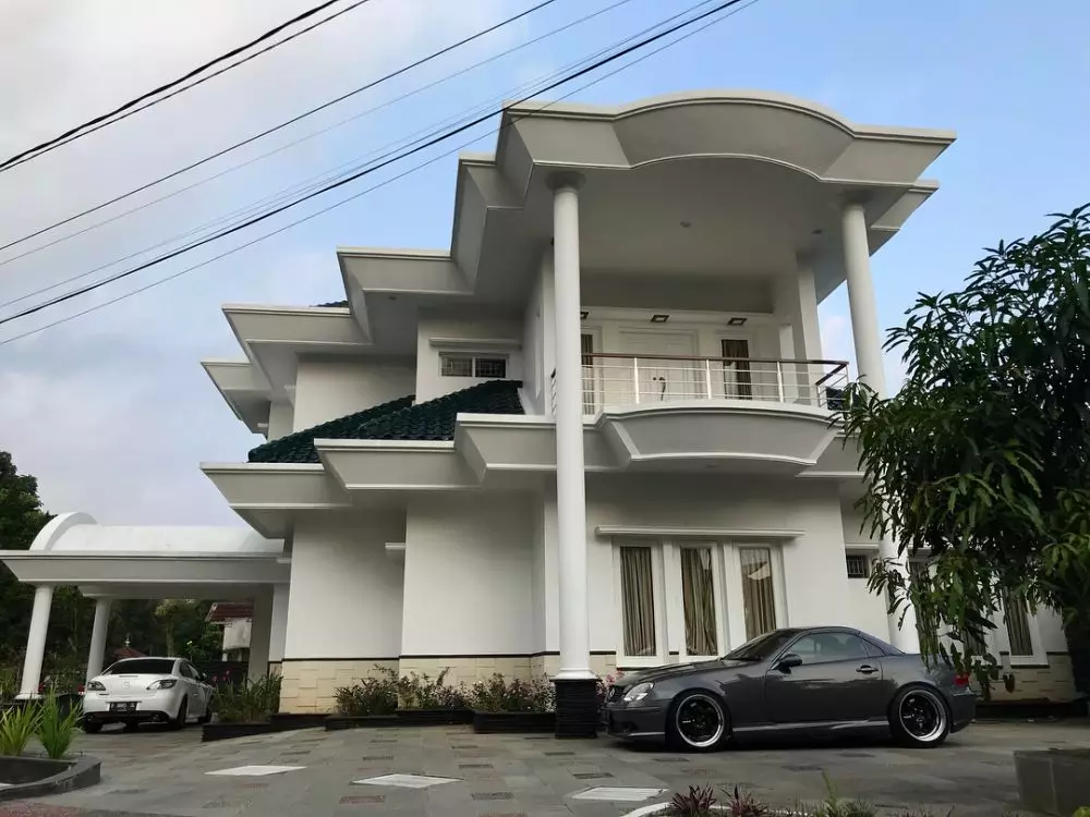 fasad rumah 10 seleb © 2021 brilio.net