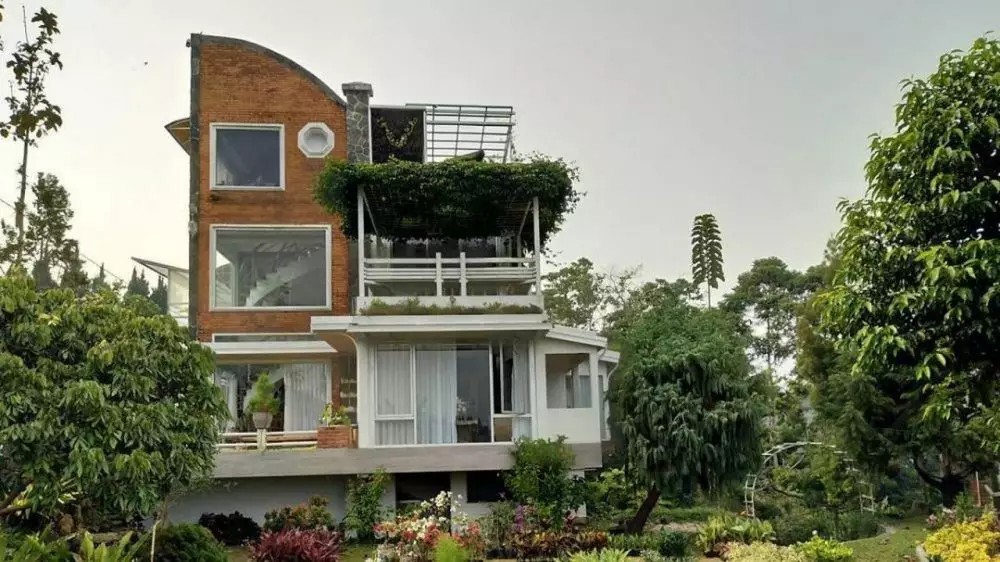 fasad rumah 10 seleb © 2021 brilio.net