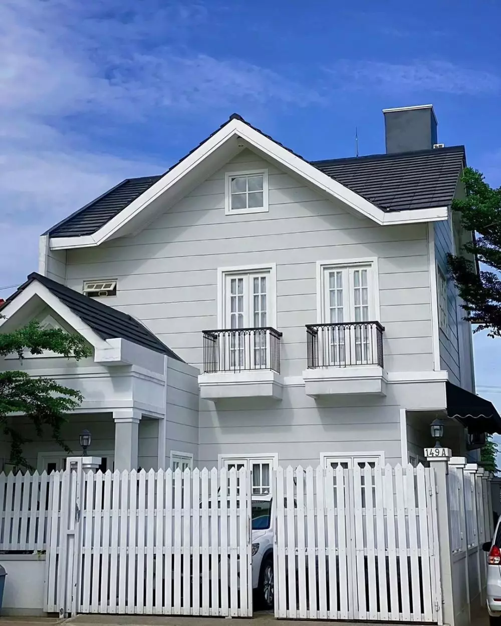 fasad rumah 10 seleb © 2021 brilio.net