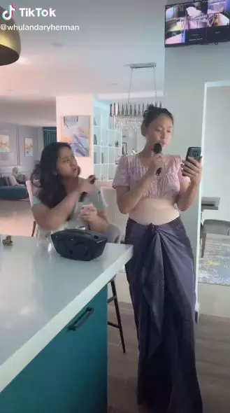 potret terbaru whulandary usai lahiran © Instagram potret terbaru whulandary usai lahiran © Instagram