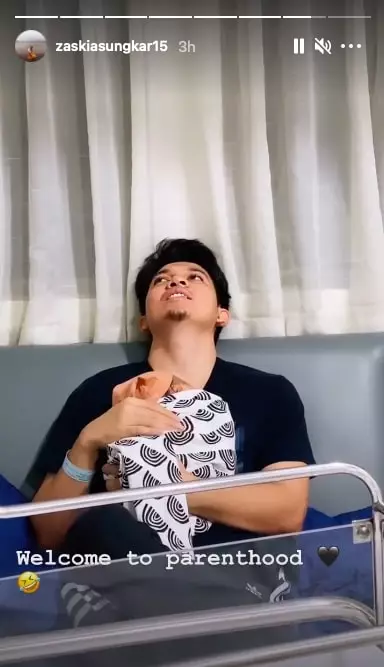 Irwansyah momong anak © berbagai sumber Irwansyah momong anak © berbagai sumber