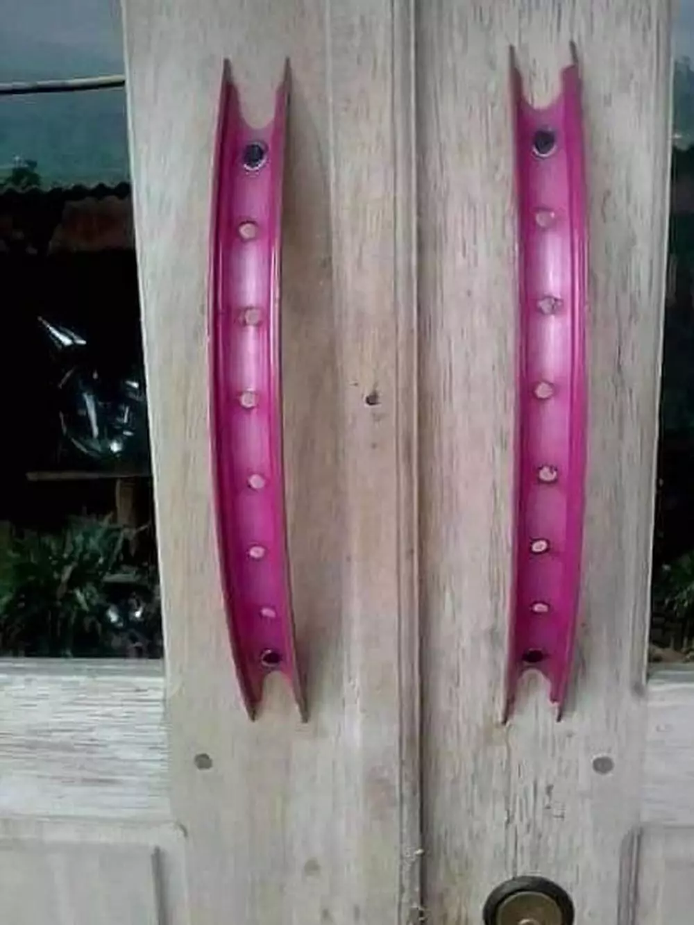 gagang pintu nyeleneh © Berbagai Sumber gagang pintu nyeleneh © Berbagai Sumber