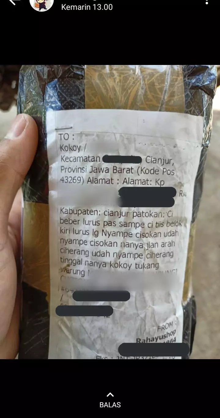 Patokan alamat kirim paket  © Twitter