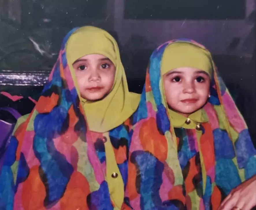 Zaskia Sungkar dan Shireen Sungkar dari kecil © 2021 brilio.net Zaskia Sungkar dan Shireen Sungkar dari kecil © 2021 brilio.net