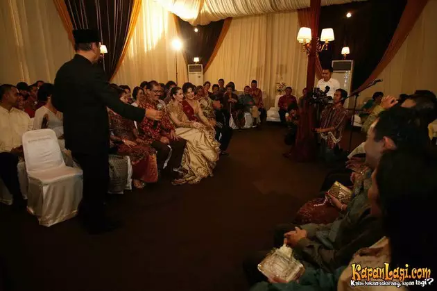 potret Nia lamaran sampai menikah © 2021 brilio.net potret Nia lamaran sampai menikah © 2021 brilio.net