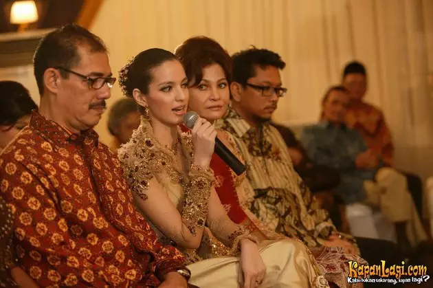 potret Nia lamaran sampai menikah © 2021 brilio.net potret Nia lamaran sampai menikah © 2021 brilio.net