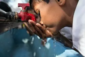 Pemerintah terus berupaya meningkatkan kualitas air minum rumah tangga