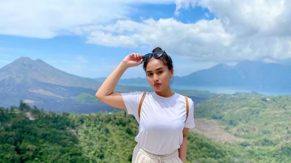 Danti Hanoum teman Niko Al Hakim © 2021 brilio.net