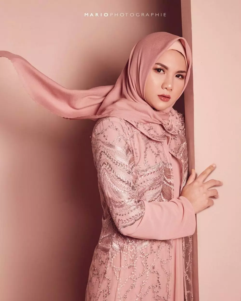 pemotretan Evelin dan Rulyabii © 2021 Instagram