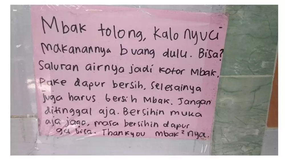 tulisan di wastafel kos © 2021 brilio.net