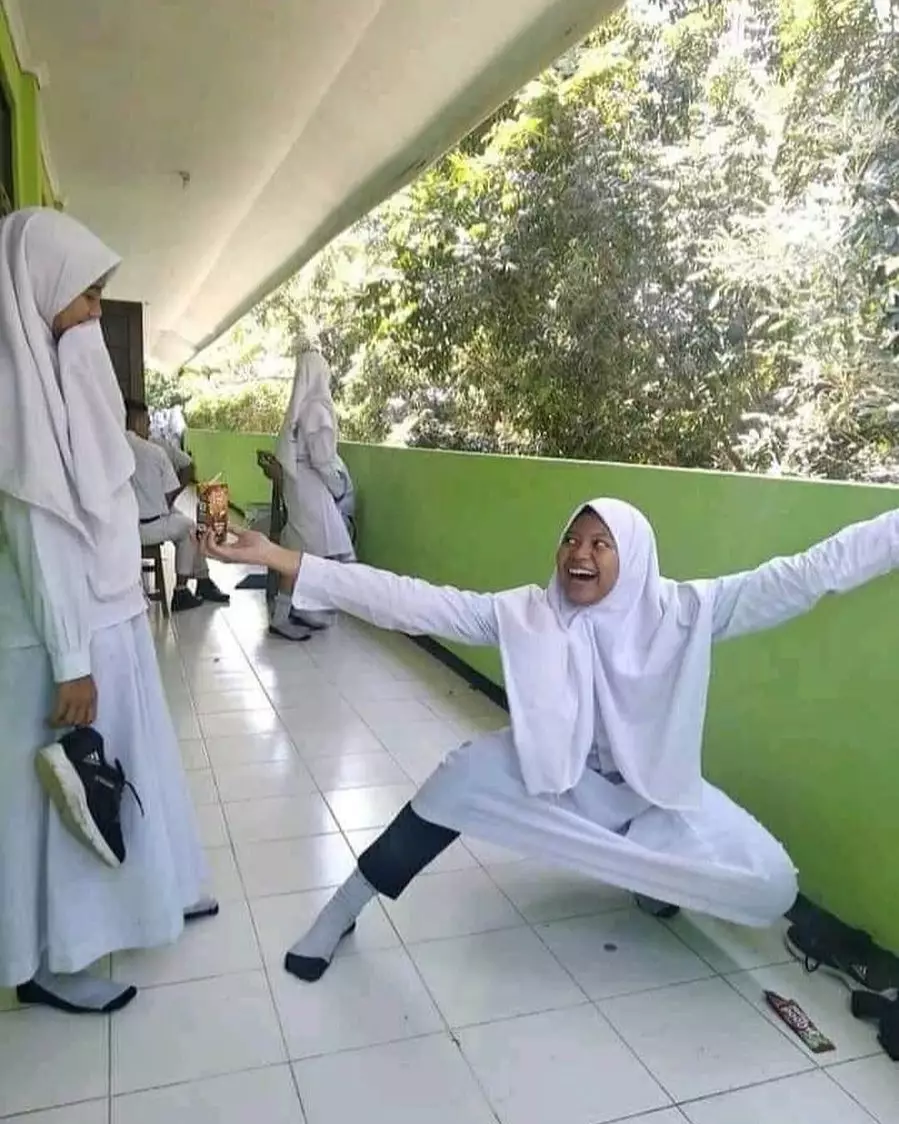 Kelakuan nyeleneh pelajar © berbagai sumber Kelakuan nyeleneh pelajar © berbagai sumber