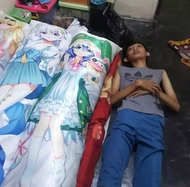 Kelakuan penggemar anime © berbagai sumber Kelakuan penggemar anime © berbagai sumber