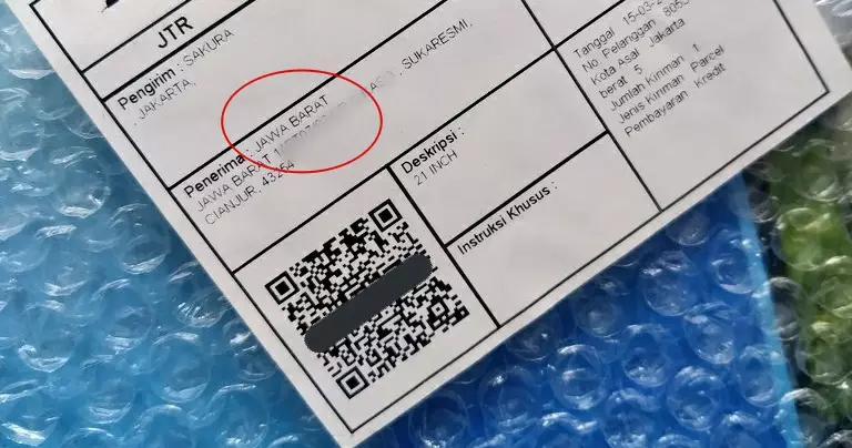 Nama nyeleneh penerima paket © berbagai sumber Nama nyeleneh penerima paket © berbagai sumber