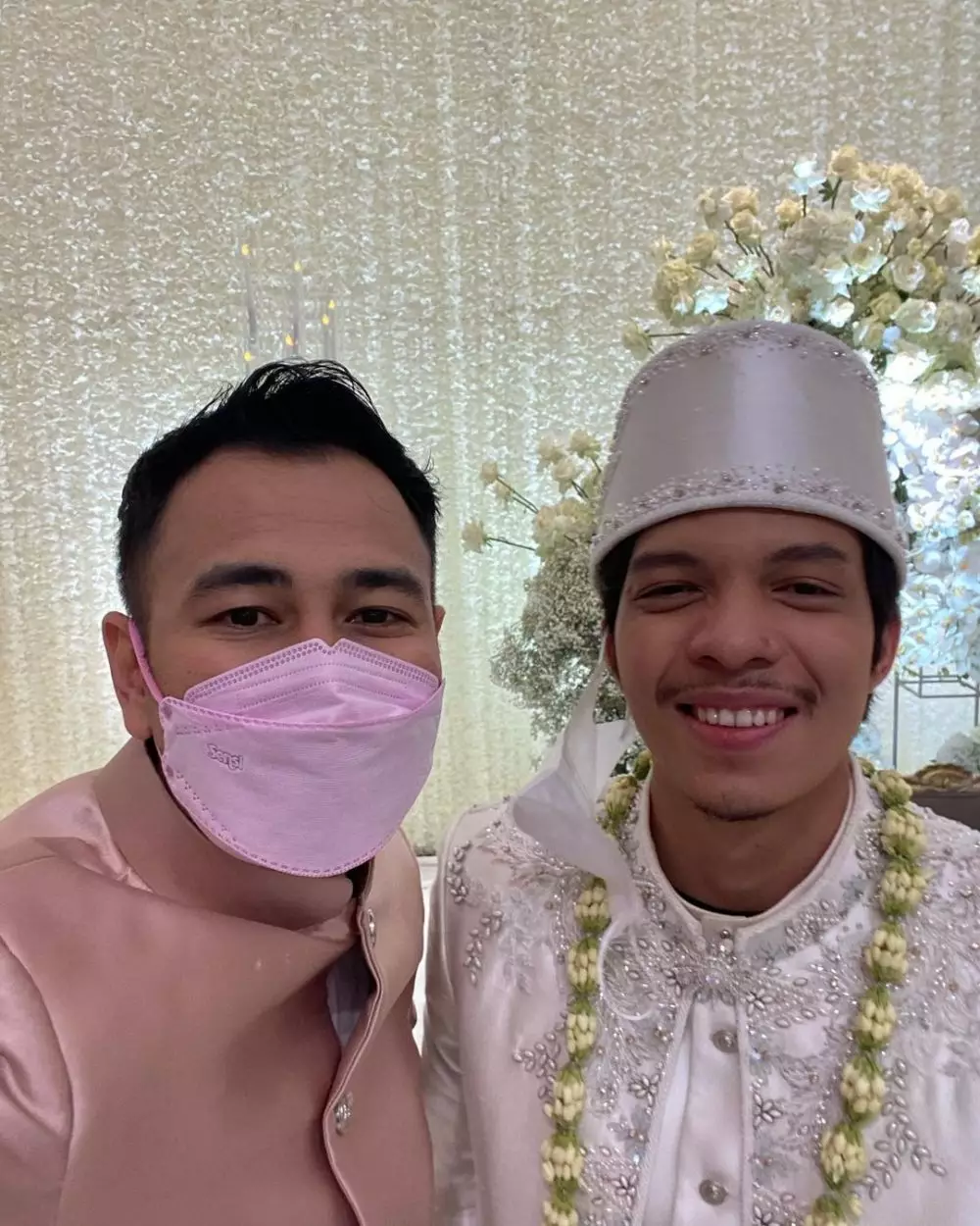 gaya seleb di pernikahan atta dan aurel © Instagram gaya seleb di pernikahan atta dan aurel © Instagram