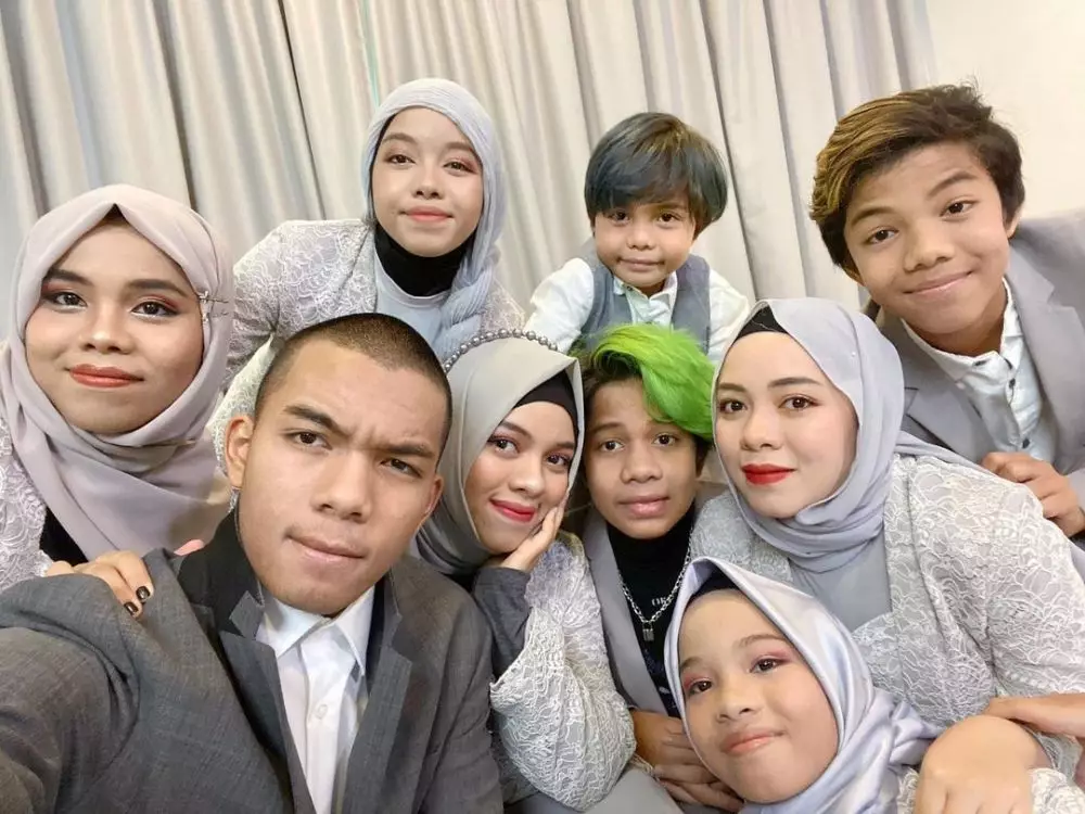 gaya seleb di pernikahan atta dan aurel © Instagram gaya seleb di pernikahan atta dan aurel © Instagram