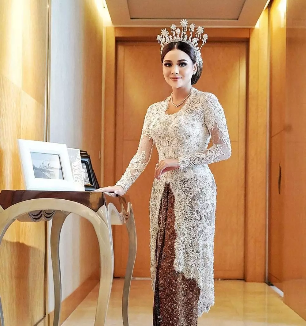 penampilan Aurel saat akad nikah © berbagai sumber penampilan Aurel saat akad nikah © berbagai sumber