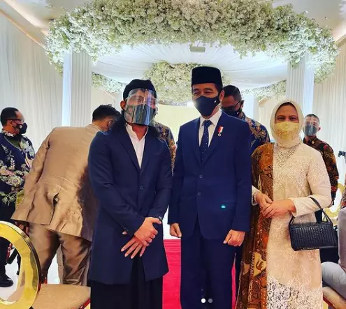 gaya iriana kondangan istimewa gaya iriana kondangan istimewa