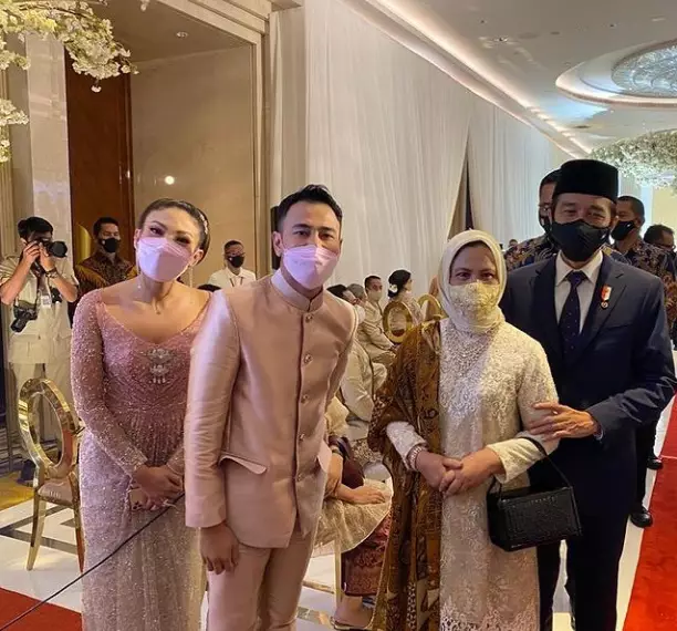 gaya iriana kondangan istimewa gaya iriana kondangan istimewa