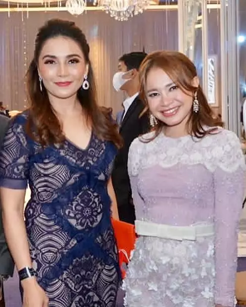 gaya seleb di syukuran atta aurel © Instagram