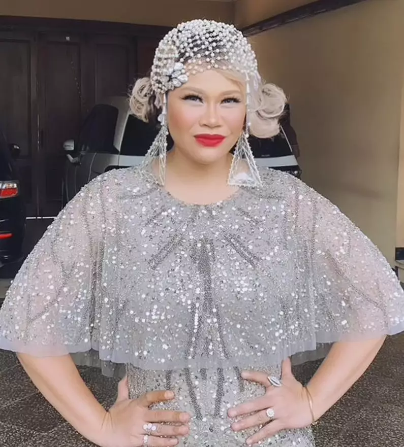 gaya seleb di syukuran atta aurel © Instagram