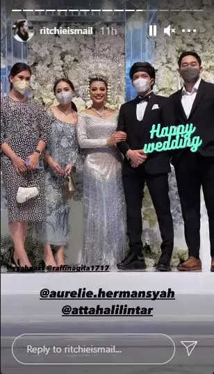 Gaya pasangan seleb kondangan di Atta-Aurel © Instagram Gaya pasangan seleb kondangan di Atta-Aurel © Instagram