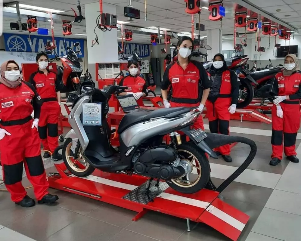 Anya Geraldine jadi montir © 2021 brilio.net