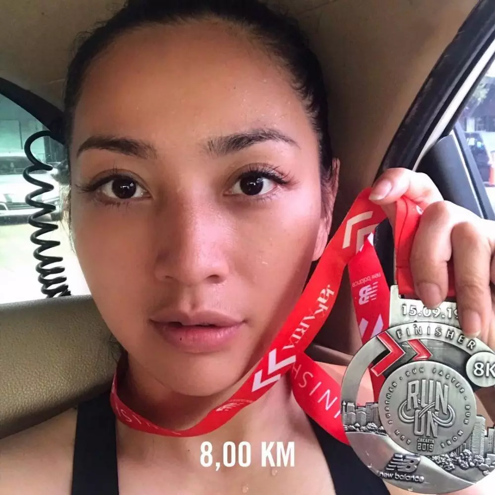 Potret Hesti Purwadinata tanpa makeup © 2021 brilio.net Potret Hesti Purwadinata tanpa makeup © 2021 brilio.net