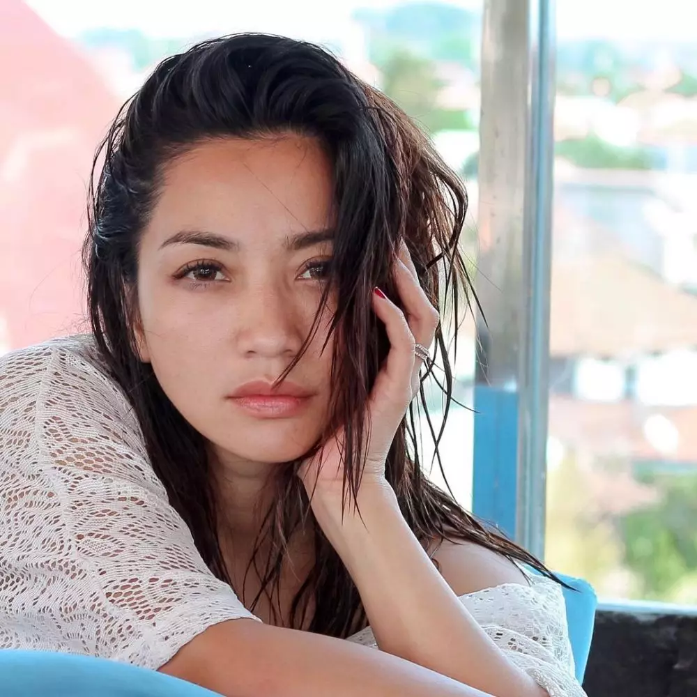 Potret Hesti Purwadinata tanpa makeup © 2021 brilio.net Potret Hesti Purwadinata tanpa makeup © 2021 brilio.net